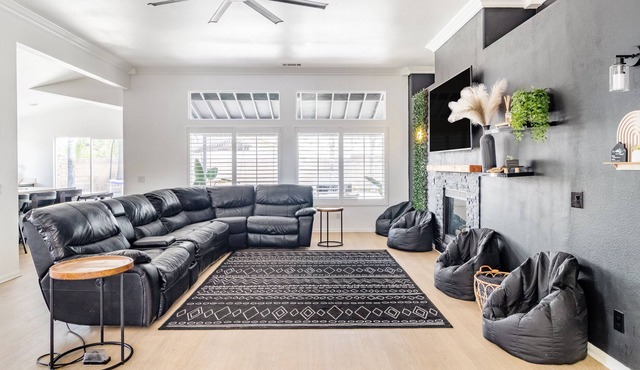 Private house AND Guest House with an entertainment kitchen and backyard!