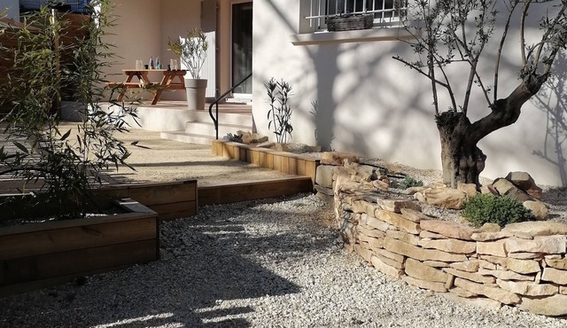 PRIVATE HOUSE "Cigal'O'Pin" in the heart of the Garrigue