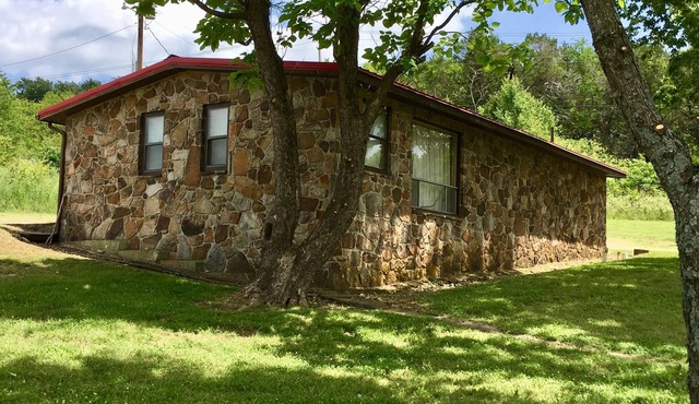 Private House Located Seconds Away from the Norfork & White River Access