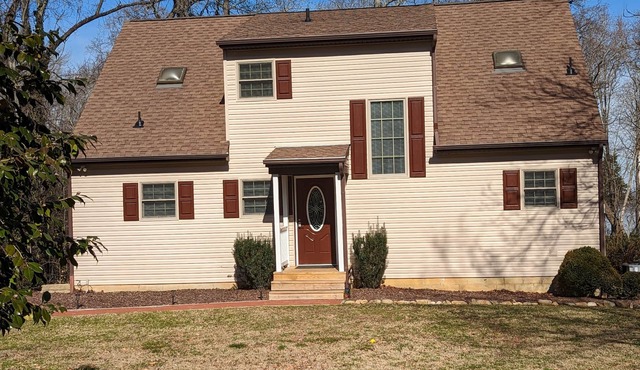 Private house on the James River Spring Grove Great fishing swimming boating