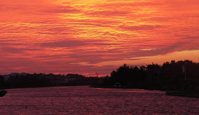 Private house on the water, steps to the beach