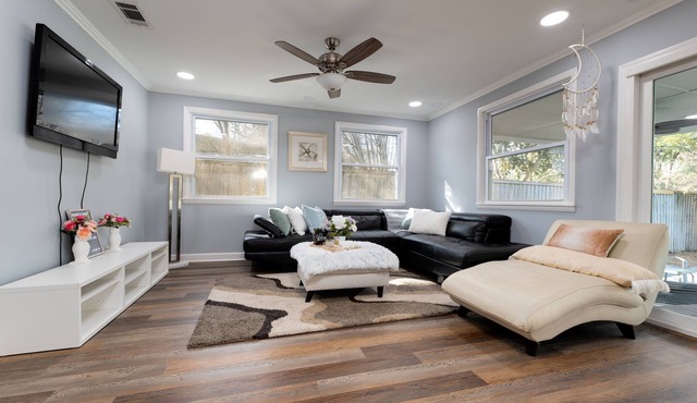 Private house with pool and patio outdoor grill