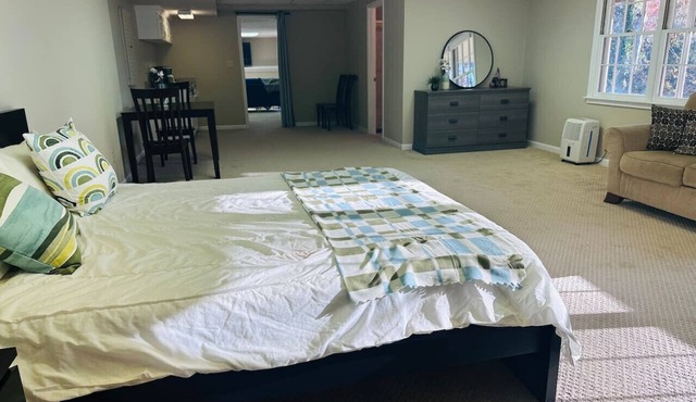 Private, huge walk-out basement, great location