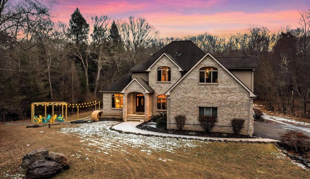 Private In-Ground Pool, Hot Tub, Sauna, Pickleball
