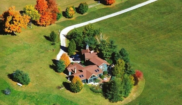 PRIVATE Indoor Pool - 10 min to VT Summer Festival -Mountain Views!