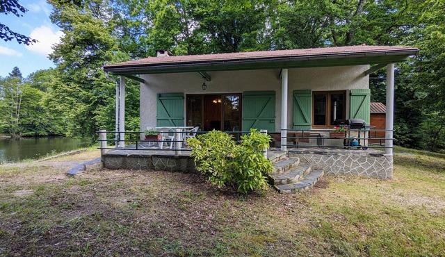 Private island in Berry, nature and fishing, central heating