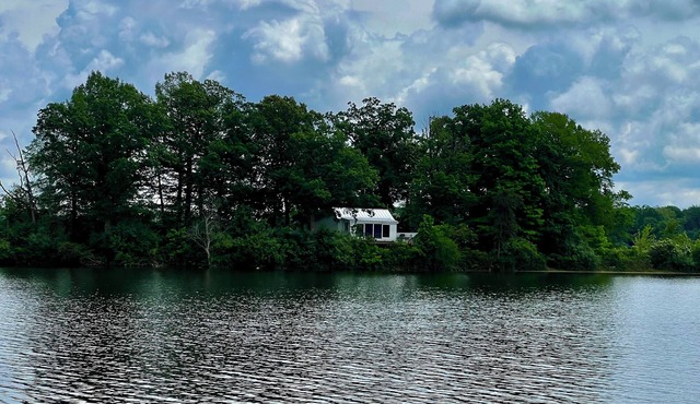 Private Island Oasis in the middle of Beautiful Lake Manitou