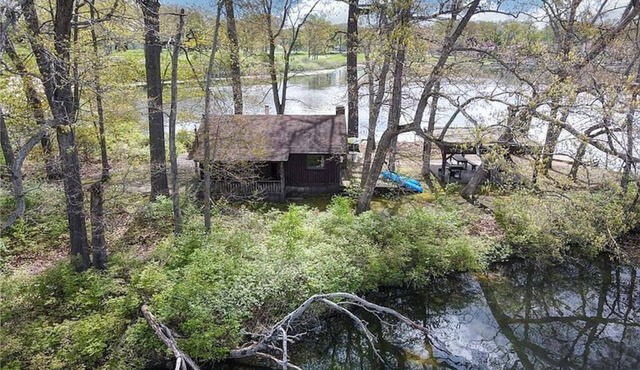 Private Island Retreat on Portage Lakes