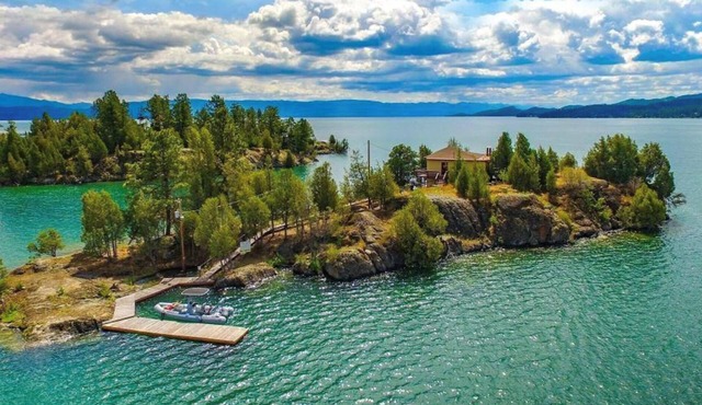 PRIVATE ISLAND RETREAT On Gorgeous Flathead Lake Montana!