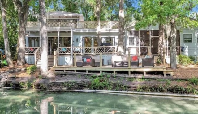 Private Island Waterfront Oasis Kayaks + Paddleboards + Canoe + NEW Pool Table