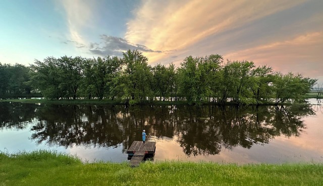 Private Isle-side, Waterfront Retreat with Stunning Views/Pet Friendly