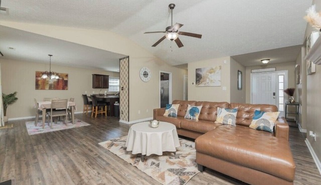 Private Jacksonville Getaway Near Topsail Beach!