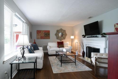 Private Jacksonville Getaway Near San Marco Square