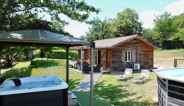 Private Jacuzzi Spa - Private swimming pool (summer) - Air conditioning - Chalet Mélèze Gers