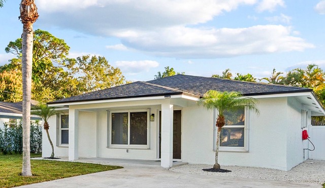 Private Jupiter 4BR - Minutes to Beach & Golf