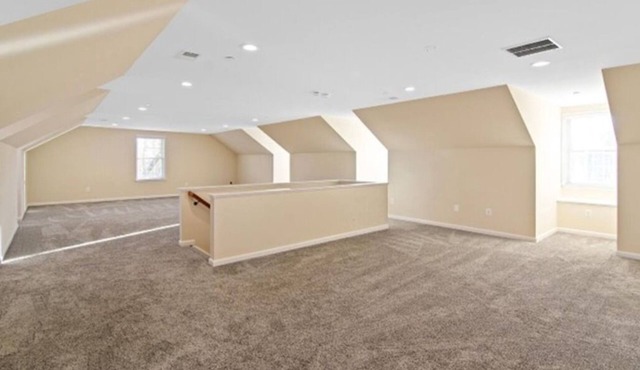 Private King & Shared Suites in Roland Park, MD