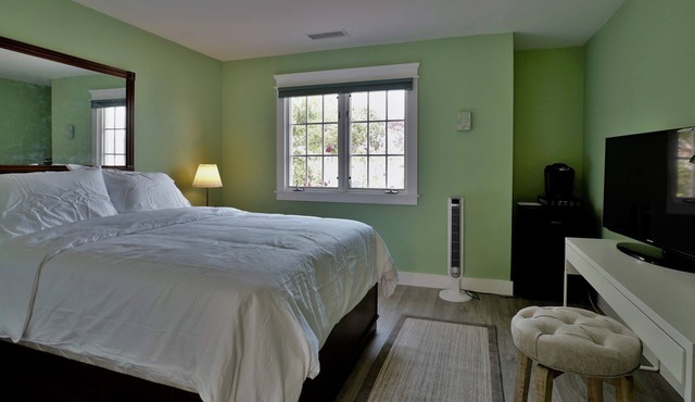 Private La Jolla Retreat Suite in Beautiful Neighborhood Minutes to Beaches!