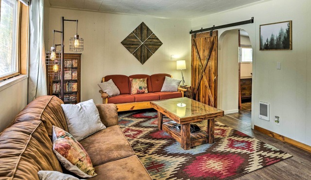 Private La Pine Cabin Rental: 30 Mi to Bend!