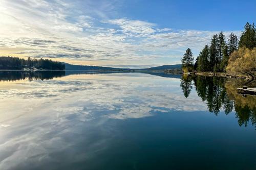 Private Lake Access and Dock Home Near Spokane