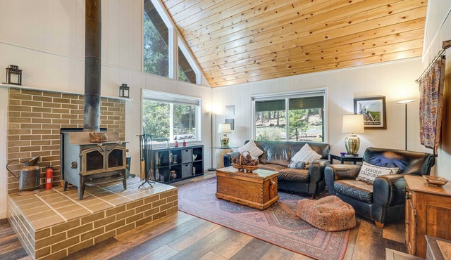 Private Lake Access: Pet-Friendly Home in Arnold!