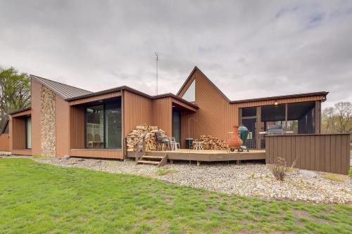 Private Lake Access Spacious Plymouth Hideaway!
