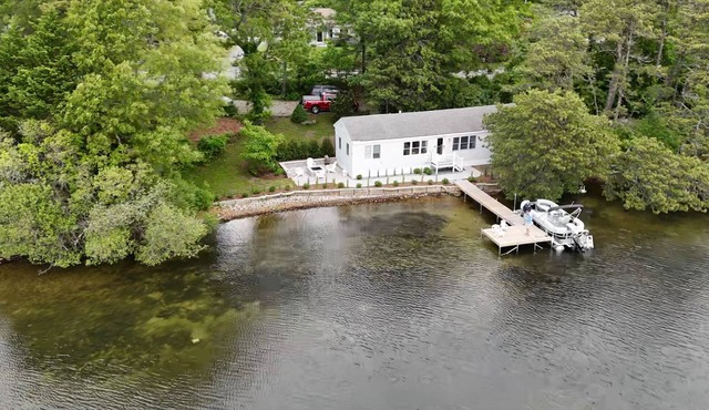 Private Lake Front Cottage