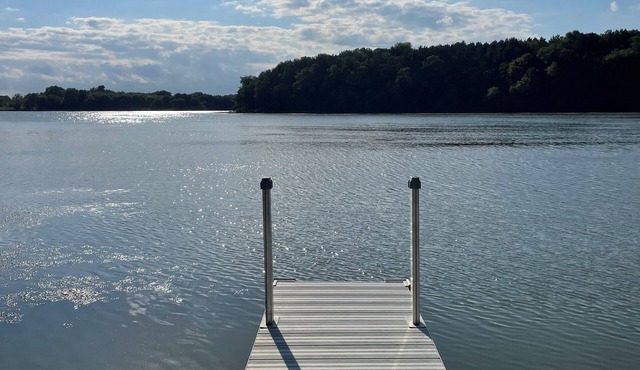 Private lake home less than 1 hour from the cities