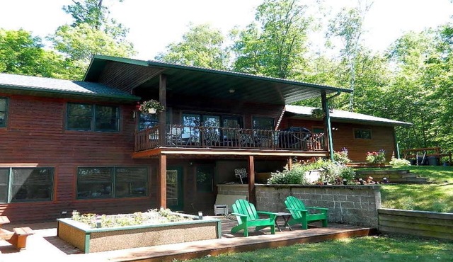 Private Lake Home On the Beautiful Tiger Cat! Pontoon Included With Cabin