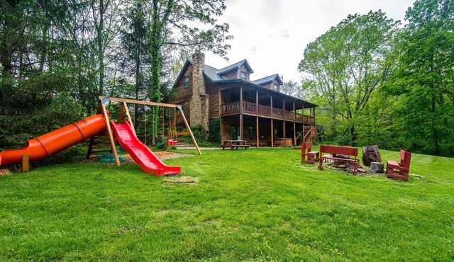 Private Lake Lodge | 21 Acres, Hot Tub & Game Room 5BR, 2.5BA