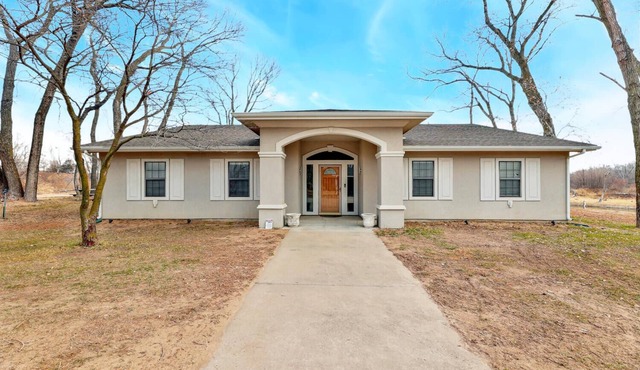 Private Lake Resort house w swimming, fishing, beach access, sand dune ATV Park
