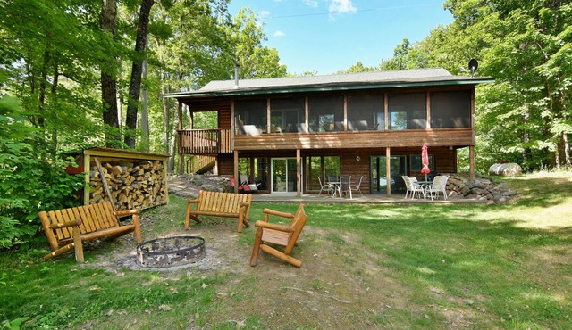 Private Lake Sissabagama house retreat