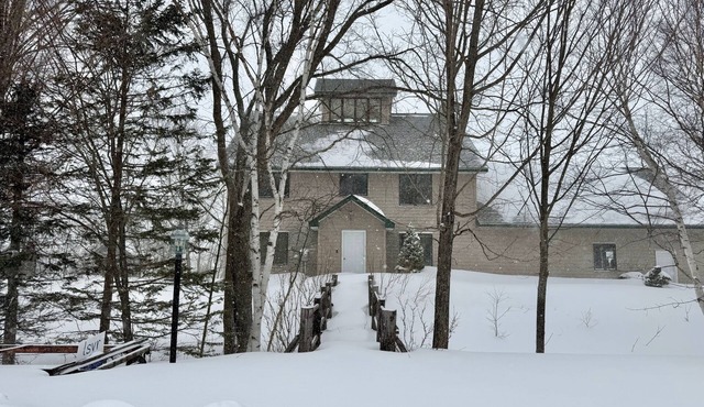 Private Lake Superior Beachfront Relaxing and Scenic Getaway
