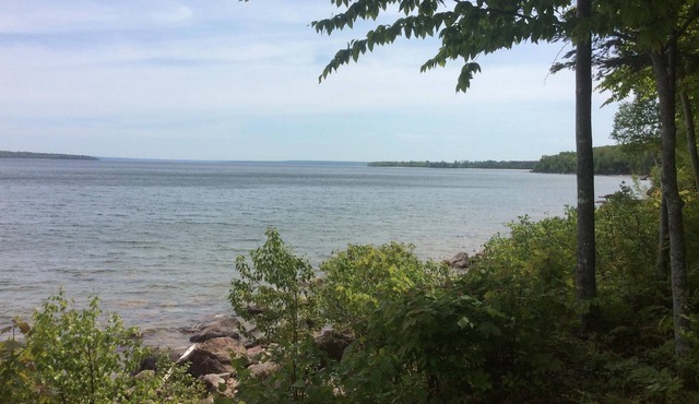 Private Lake Superior Access At This Quaint, Clean, Cottage. Great Location!