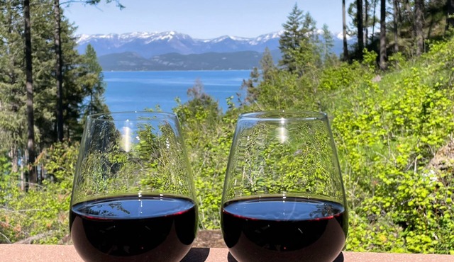 Private Lake View Escape located 4 miles south of Lakeside.