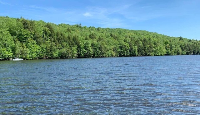 Private Lakefront with Dock!
