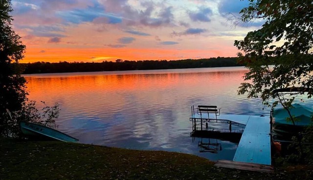 Private Lakefront Cabin on North Turtle Lake.