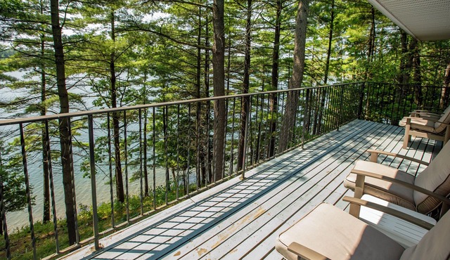 Private Lakefront Escape Near Frontenac Park – Unplug, Unwind, Relax!