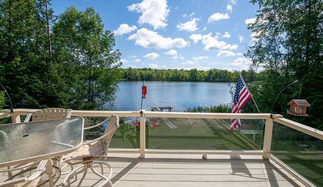 Private Lakefront House: Fish, Kayak, Pets and EV Charge