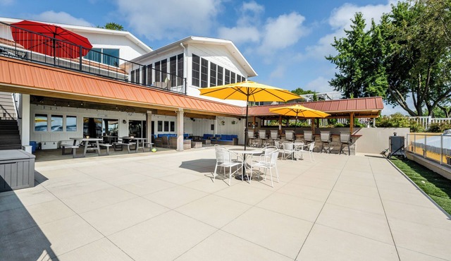 Private Lakefront Resort for 69+ Paw Paw Lake