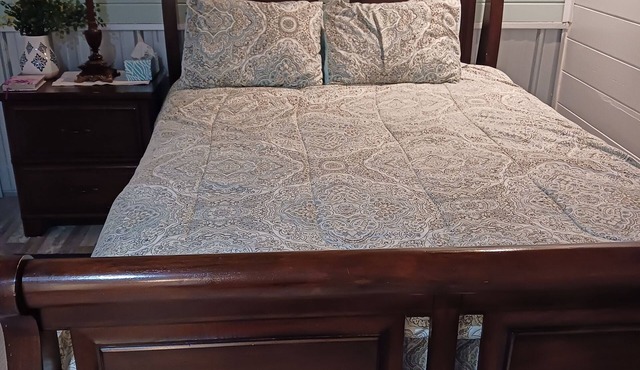 Private Lakeside Apartment