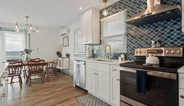 Private Lakeside Cottage w/Sauna