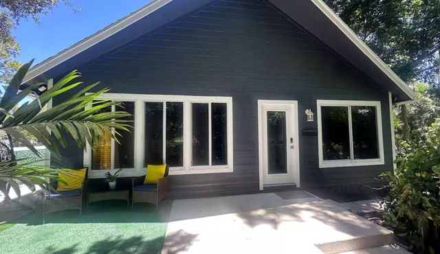 Private lakeside home on 5 acres. A serene retreat 15 mins from beach & shops.