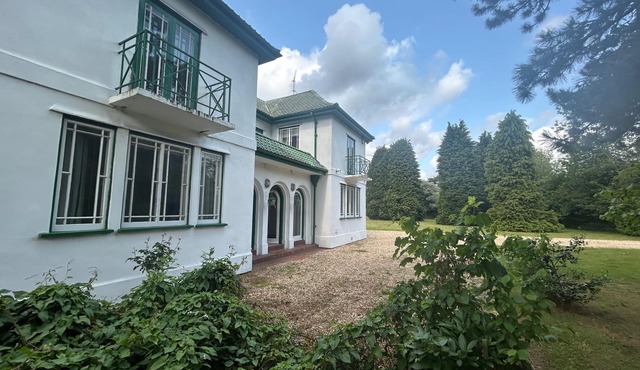 Private Lincoln Retreat - 4 Bedroom House