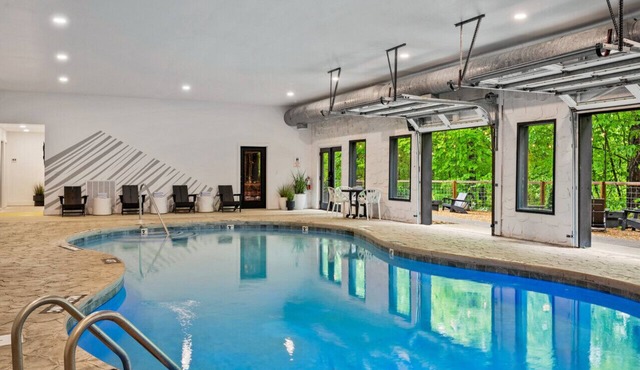 Private lodge, 6 suites, 37' indoor pool, game room, hot tub, firepits-sleeps 36