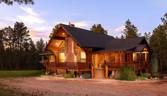 Private lodge Black Hills, kids<10yrs free, Custer Rushmore call 4 <10 Grp rates