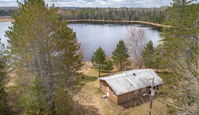 Private Lodge on Private Lake, Embarrass MN. Boat & Motor Cable WiFi Internet