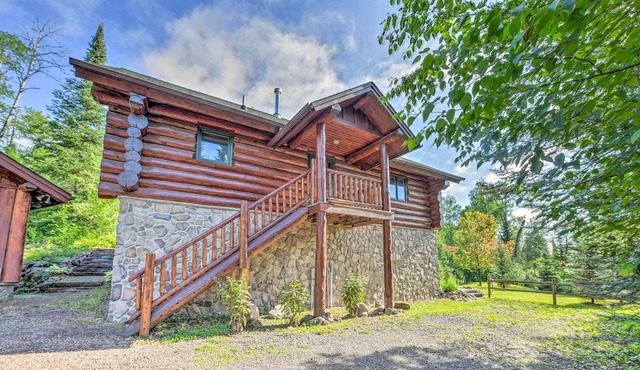 Private Lutsen Cabin w/ Fire Pit, Walk to Lake