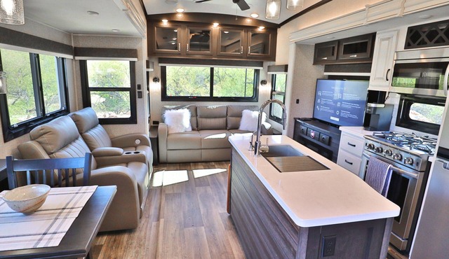 Private Luxurious RV nestled at the base of majestic Mount Lemmon