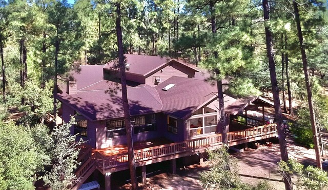 Private Luxury 3998 SF Mountain Retreat. Come And See The Elk.