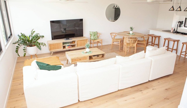 Private Luxury Rooftop Apartment in Burleigh Heads